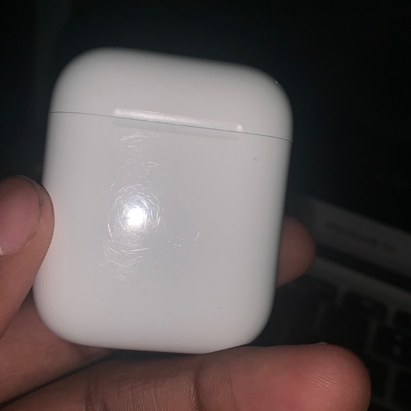 AirPods